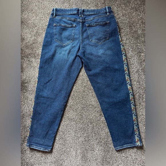 Knox Rose Cropped Semi-Distressed Embroidered Women's Jeans - Picture 3 of 17